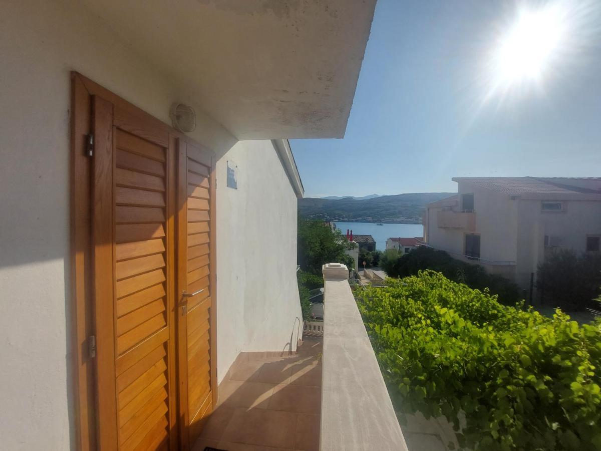 Studio-App Iva, Balcony With Sea View - 50 M From Beach パグ エクステリア 写真