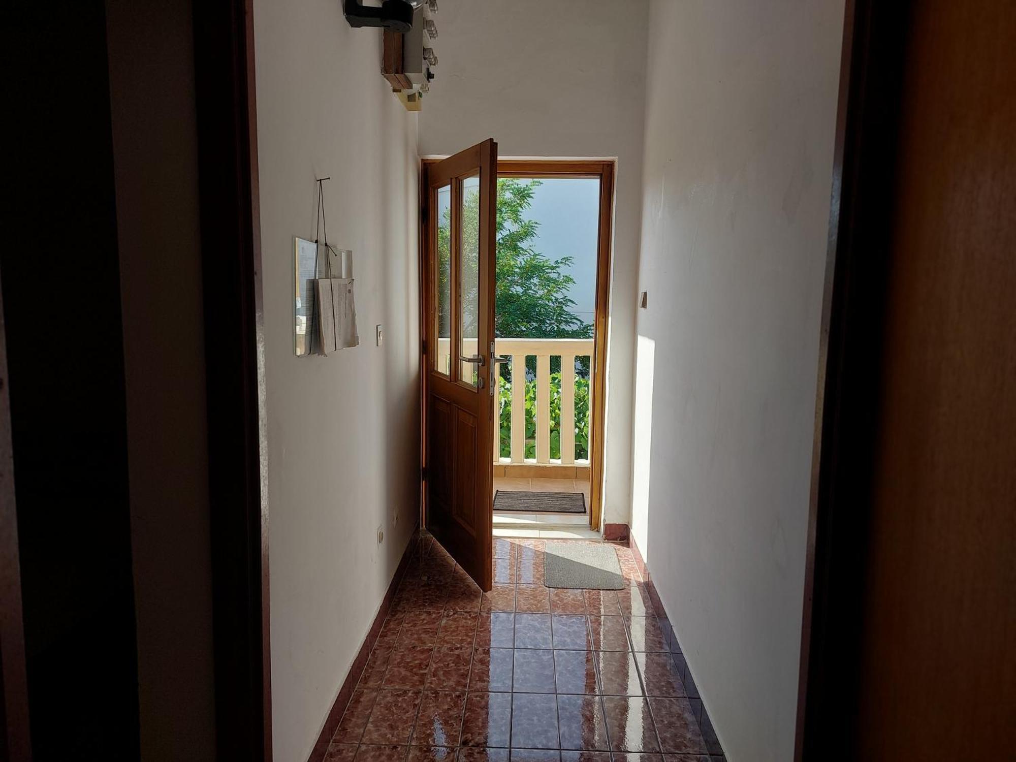 Studio-App Iva, Balcony With Sea View - 50 M From Beach パグ エクステリア 写真